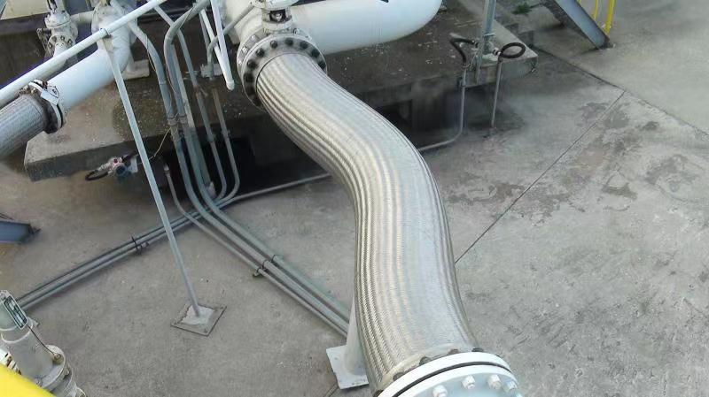 2  金屬軟管安裝施工.jpg