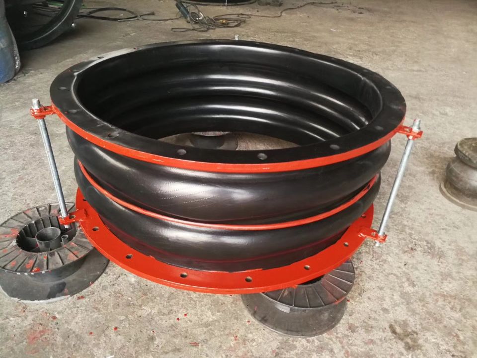 2  圓形雙球體橡膠補償器.jpg